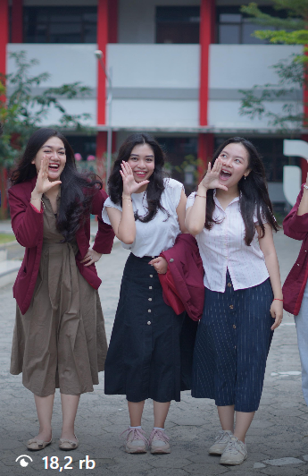 Sesi Pemotretan Marketing Crew